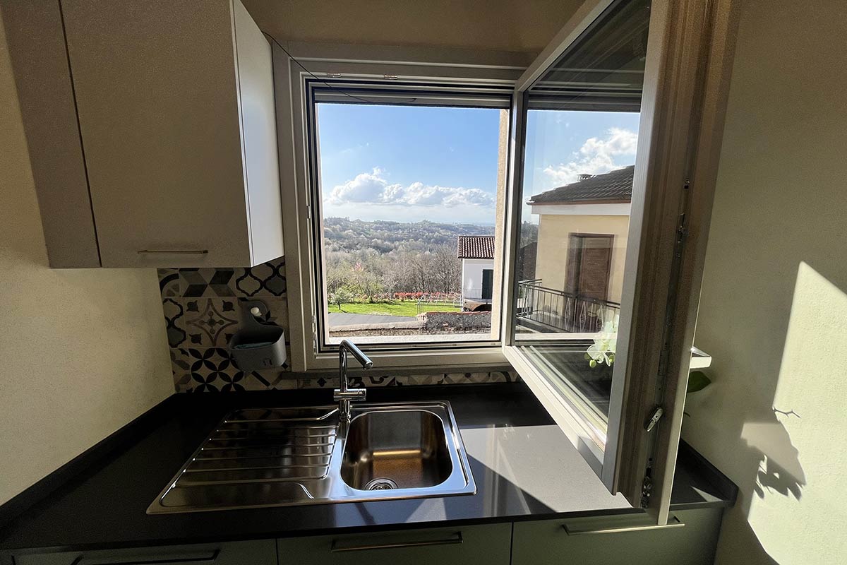 La cucina dell'appartamento per le vacanze